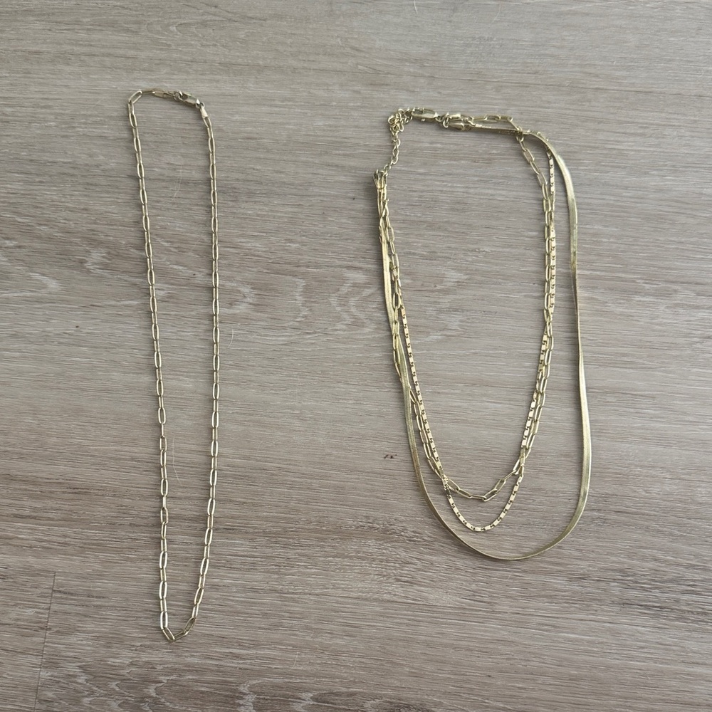 Elegant Gold Necklace Set